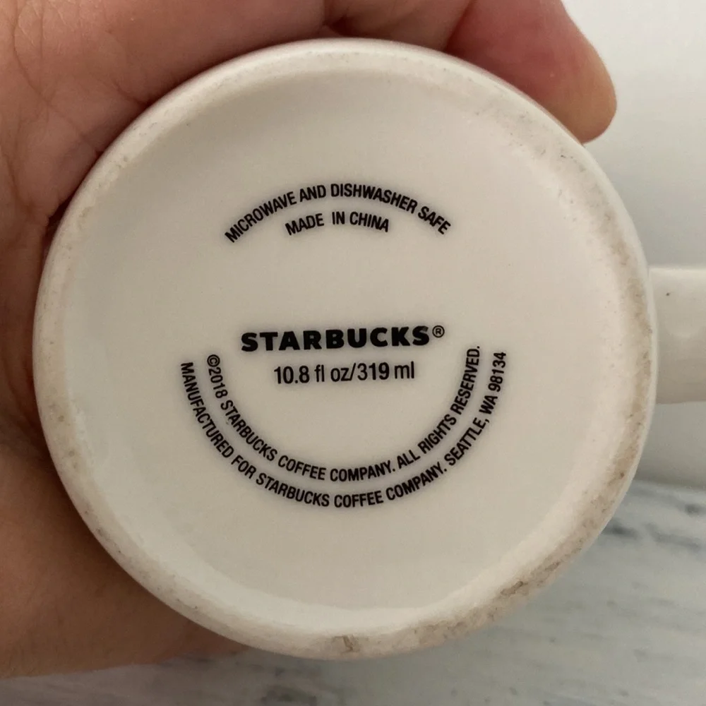 Starbucks 2018 Coffee Mug Classic Logo 10.8 oz